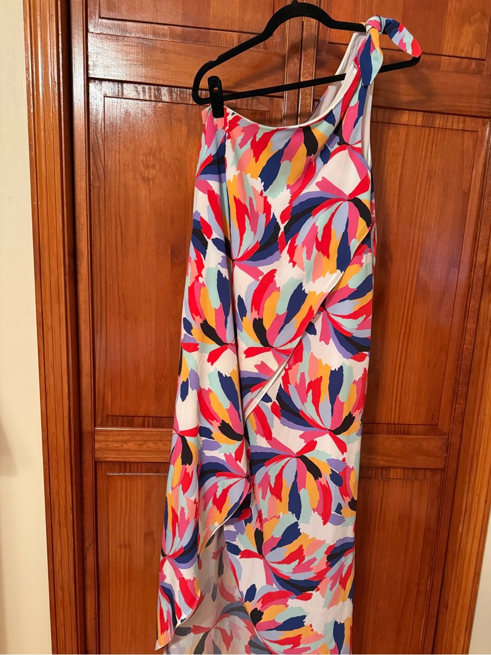 Crosby by Mollie Burch Sasha Dress
One Shoulder Multicolor Print Maxi Dress - Picture 4 of 6